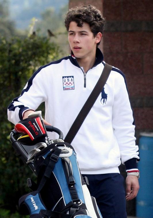 selena gomez and nick jonas golfing. Nick Jonas amp; Selena Gomez GOLF